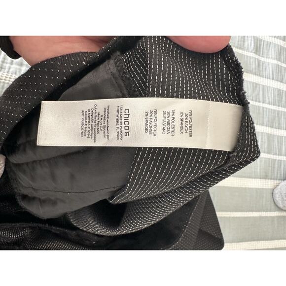 Chico's Size 2 Large Black Micro Dot Cropped Ankle Dress Pants Zipper Detail - Picture 5 of 6